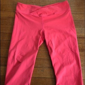Large Fabletics Knee Length Capri
